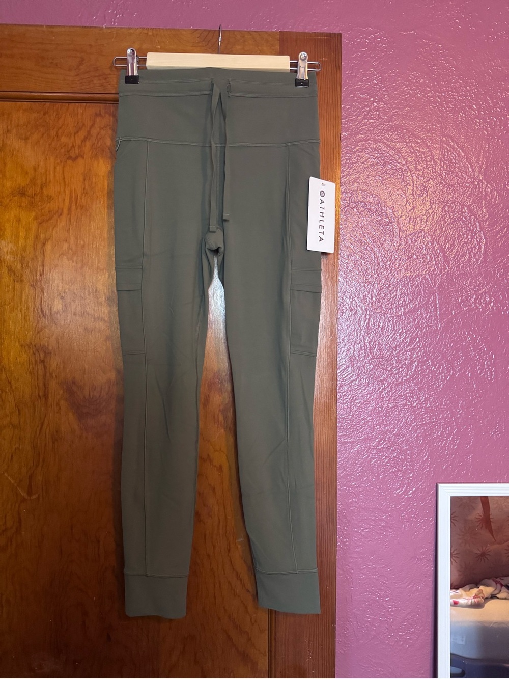 Athleta Salutation Cargo Leggings